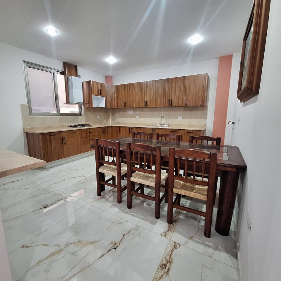 Family Apartment, 3 Bedrooms | Dining