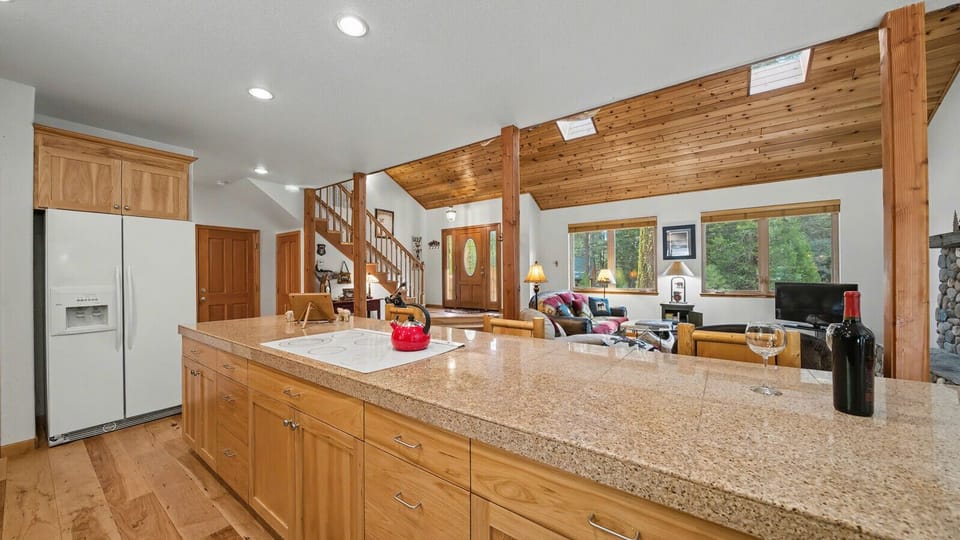 Plenty of space to prepare meals