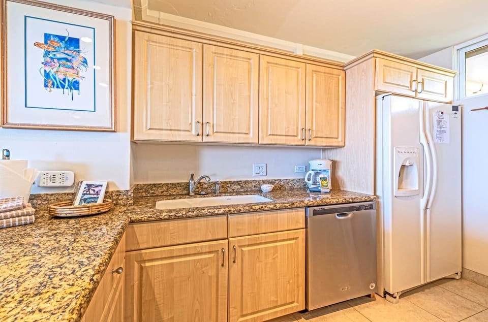 The kitchen has everything you need to prepare delicious, island inspired meals
