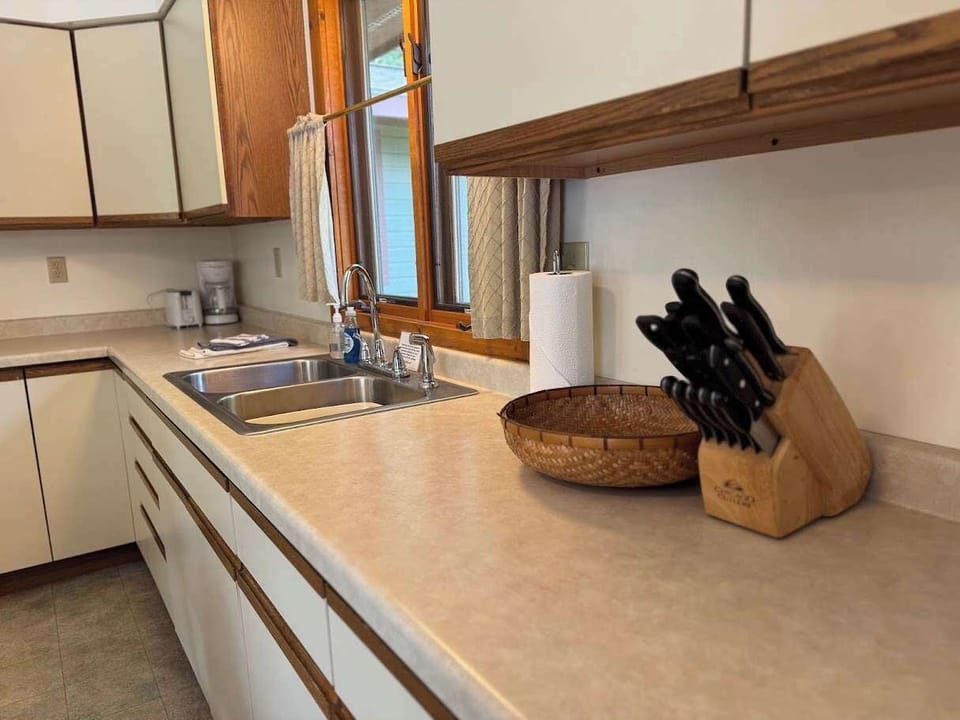 House, Multiple Beds, Kitchen, Garden View (Pine & Paddle) | Private kitchen
