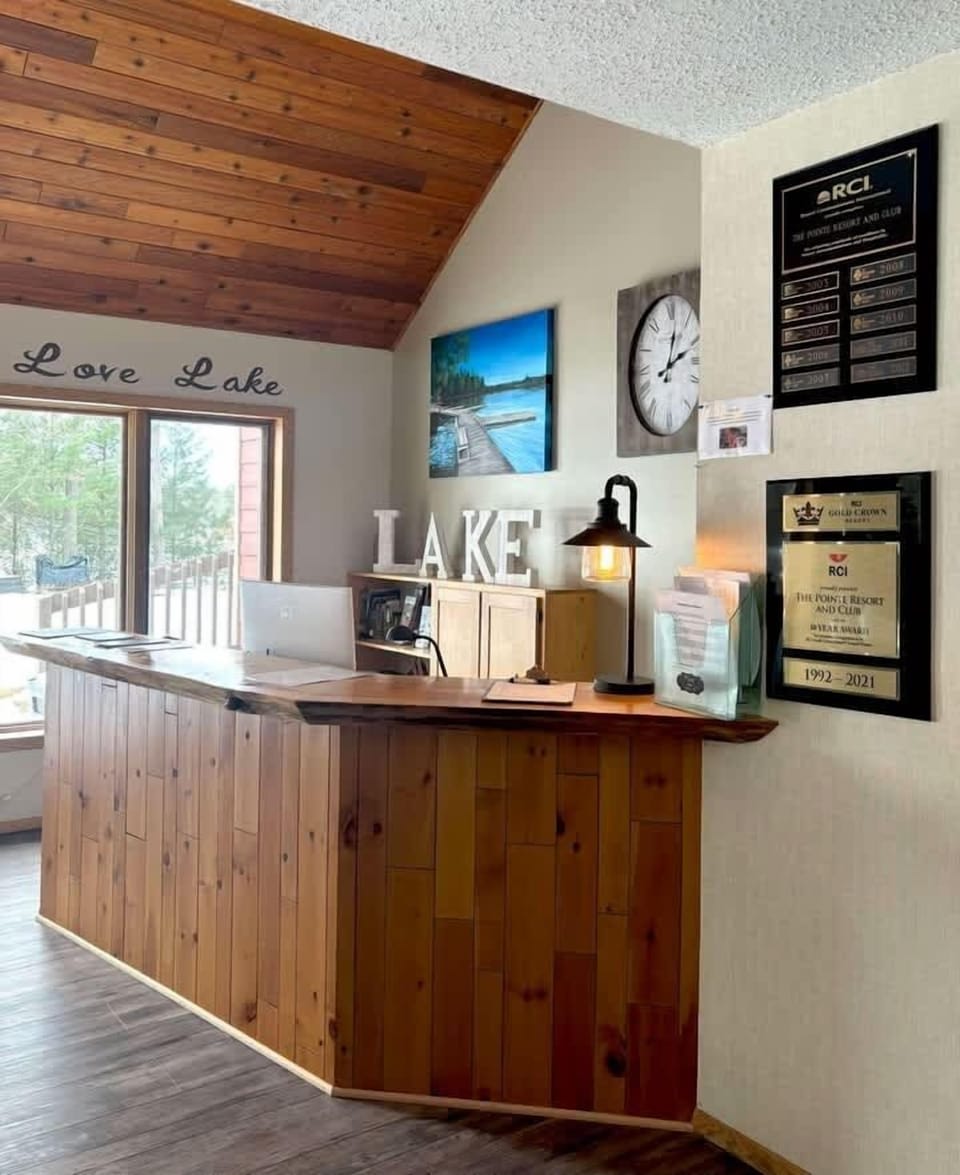 The Pointe Resort & Club 2 Bedroom Condo Apartment in Minocqua Lake