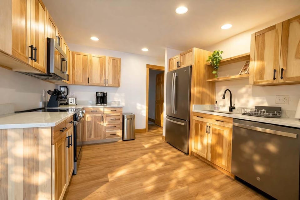 House, Multiple Beds, Kitchen (Moss Lake Lookout) | Private kitchen