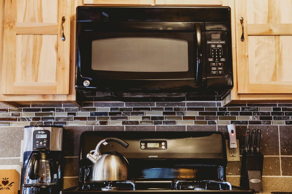 House, Multiple Beds, Patio (D-Zone) | Private kitchen