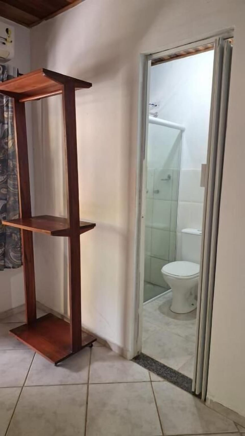 Shower, towels, toilet paper