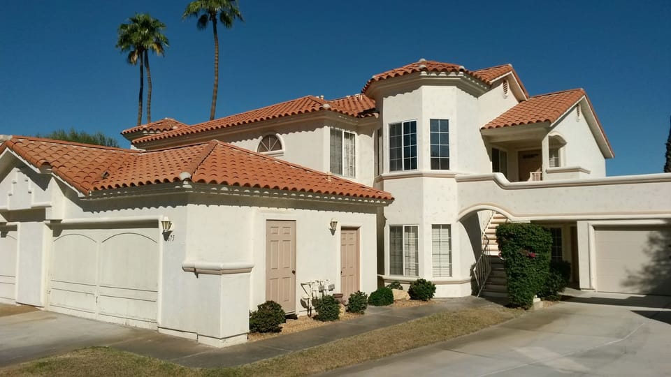 Upper unit with mountain and golf course views