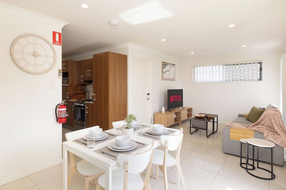 Standard Apartment | Dining