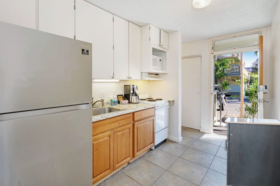 Well-appointed kitchen.