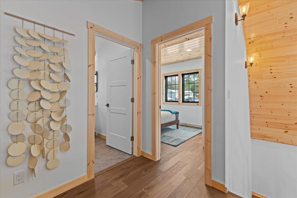 Modern Vermont Barn Home-Bright & Open-Near Stowe (6997)
