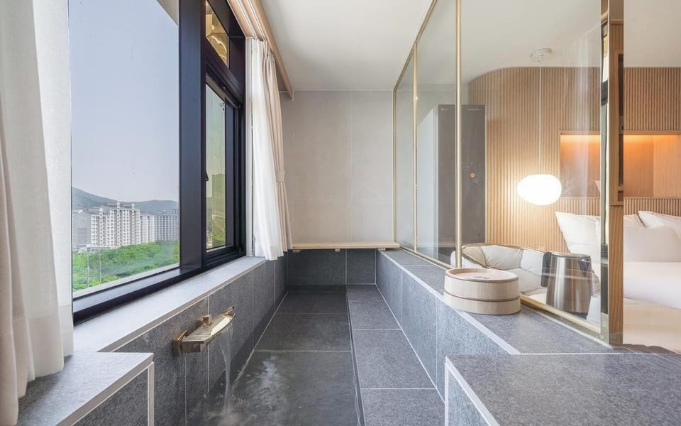 Suite Room | Bathroom | Hair dryer, bathrobes, slippers, bidet