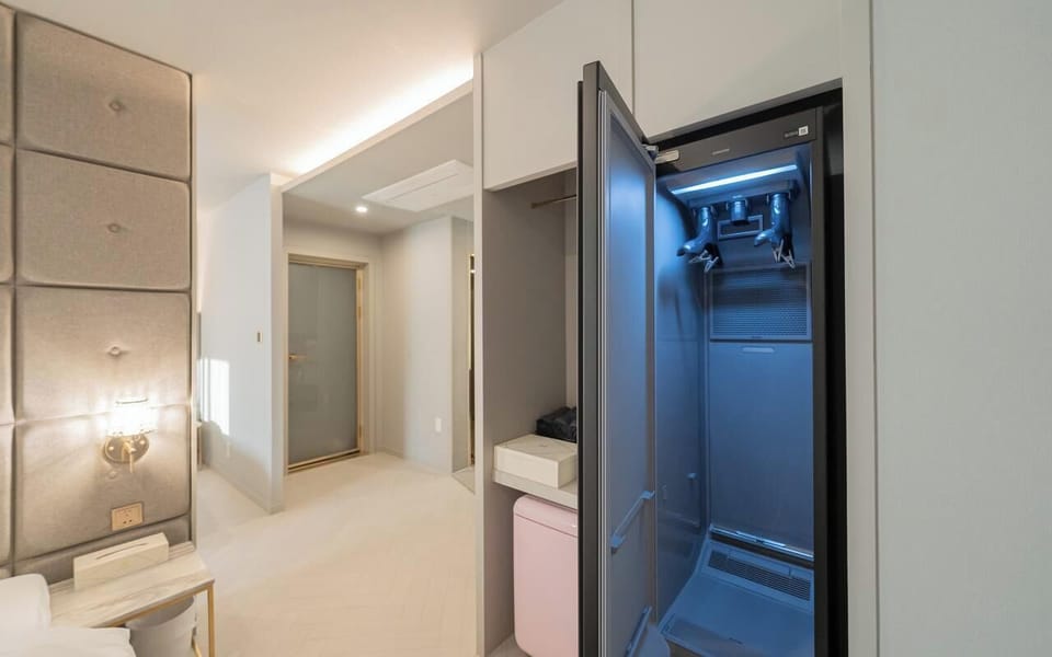 Deluxe Twin Room | Desk, laptop workspace, free WiFi, bed sheets
