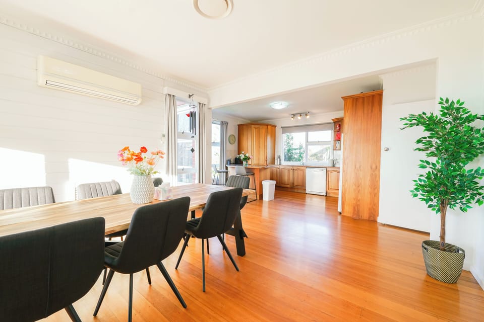 House, Garden View | Dining