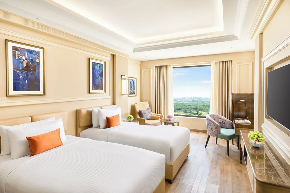 Superior Twin Room | Pillowtop beds, in-room safe, desk, laptop workspace
