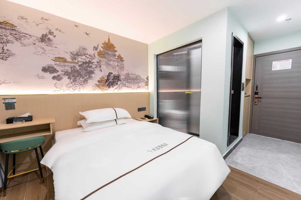 Elite Double Room, City View | Blackout drapes, soundproofing, free WiFi