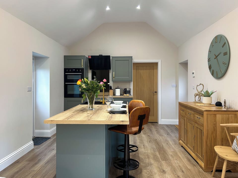 Kitchen area | The Cartshed - Honies Farm Barns, East Stoke, near Newark