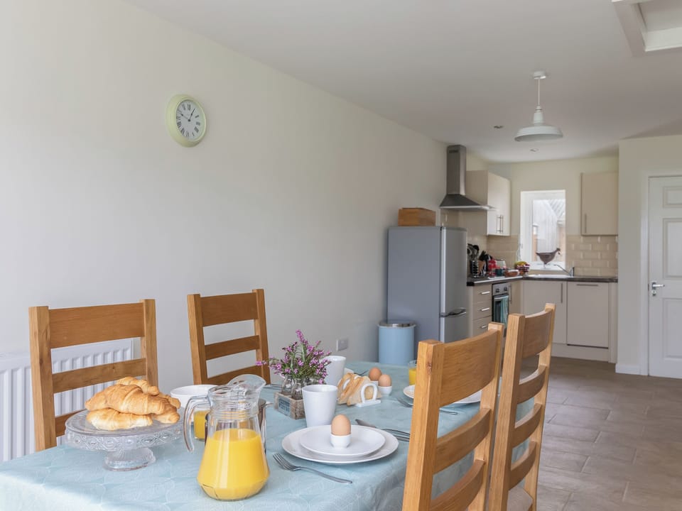 Dining Area | Foxglove - The Grainary Cottages, Harwood Dale