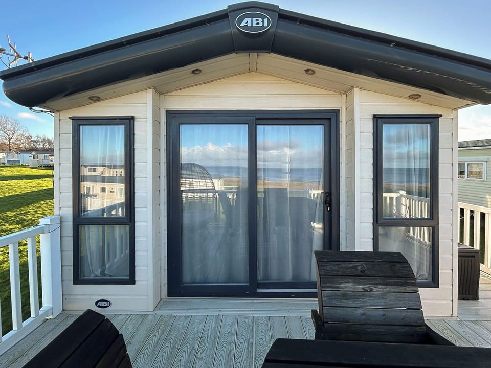 Exterior | Millars Caravan, Ayr