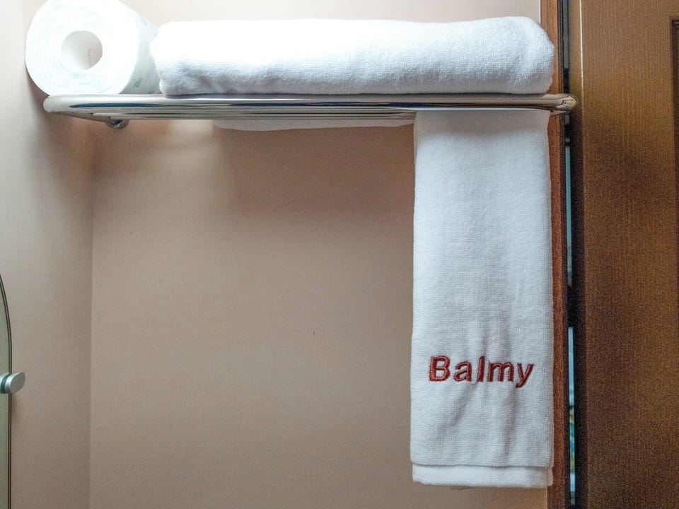 Bathroom amenities