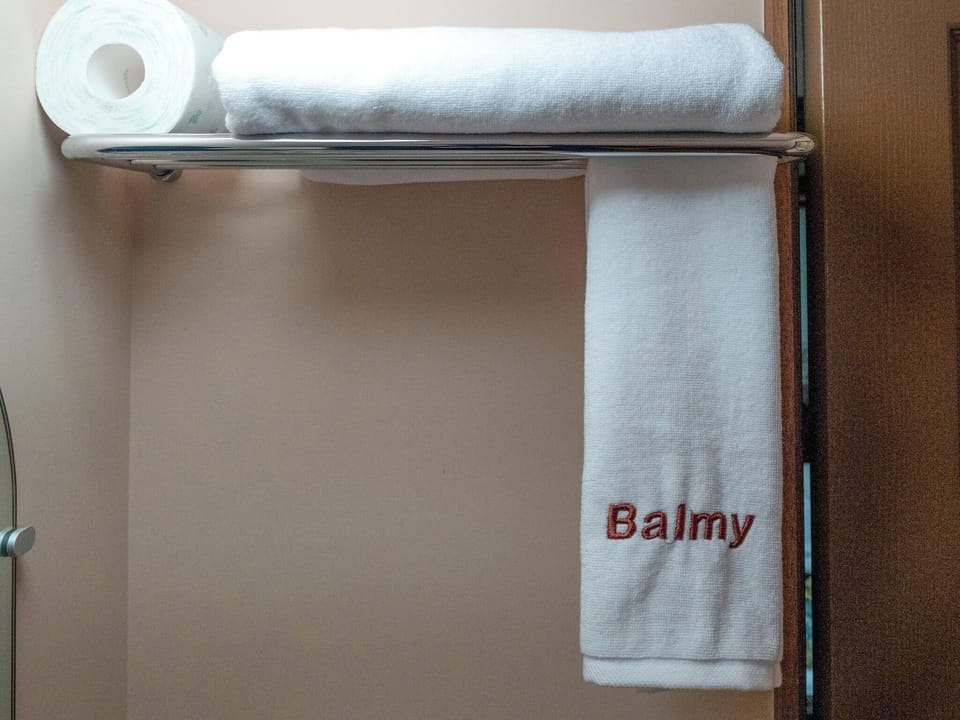 Bathroom amenities