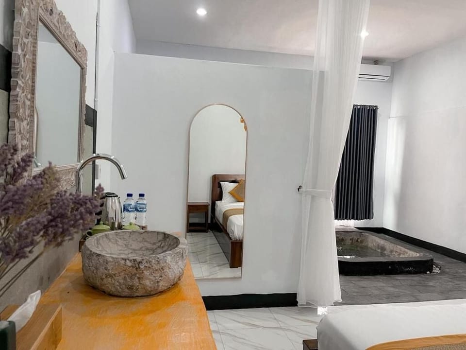 Luxury Double Room | Free WiFi