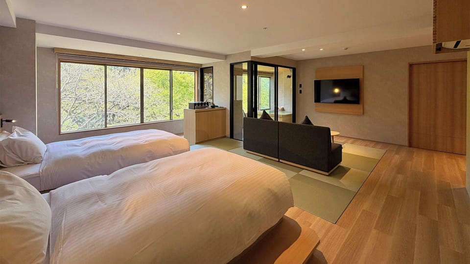 Grand Hot Spring Suite with Semi-Open-Air Bath | WiFi (free)