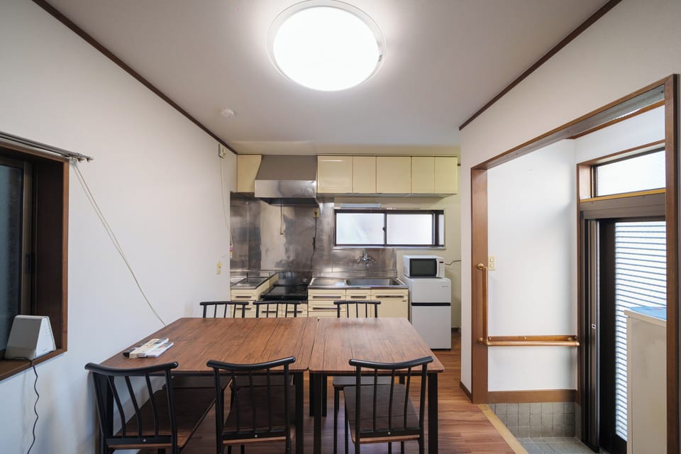 House | Private kitchen | Full-size fridge, microwave, stovetop, cookware/dishes/utensils