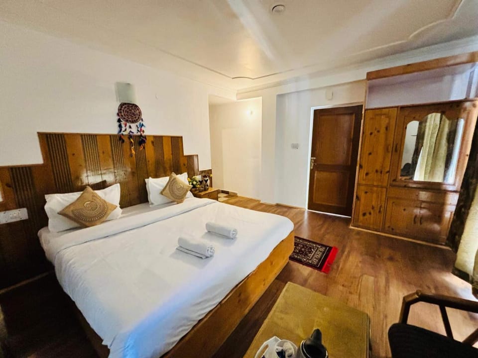 Laptop workspace, rollaway beds (surcharge), WiFi (free), bed sheets
