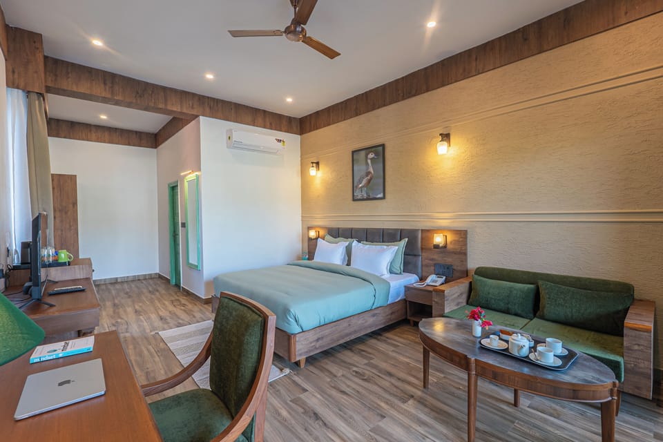 Pool View Cottage with Balcony | WiFi (free)