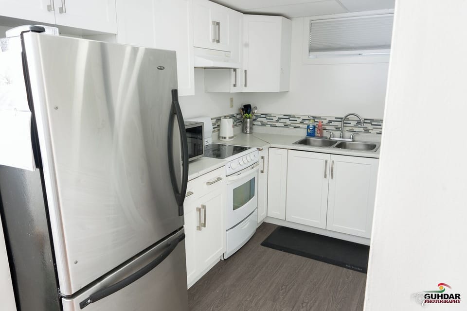 Full kitchen