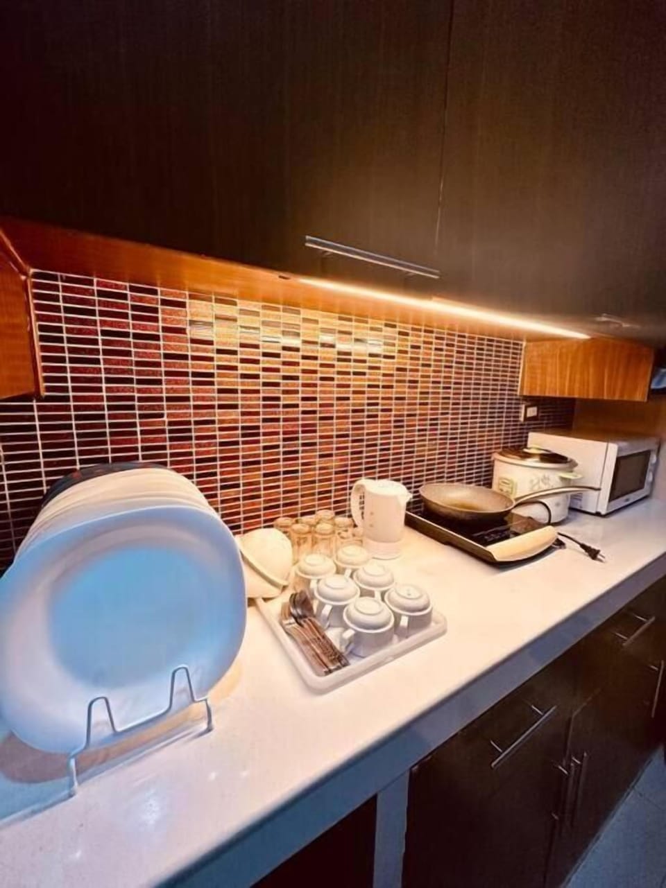Apartment, City View | Private kitchen | Electric kettle