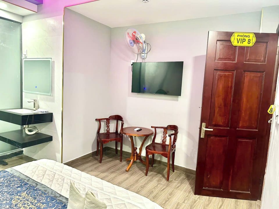 Basic Room | Hypo-allergenic bedding, individually decorated, individually furnished