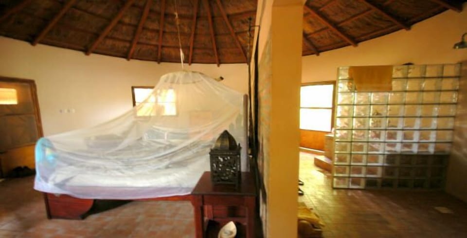 Traditional House | In-room safe, bed sheets