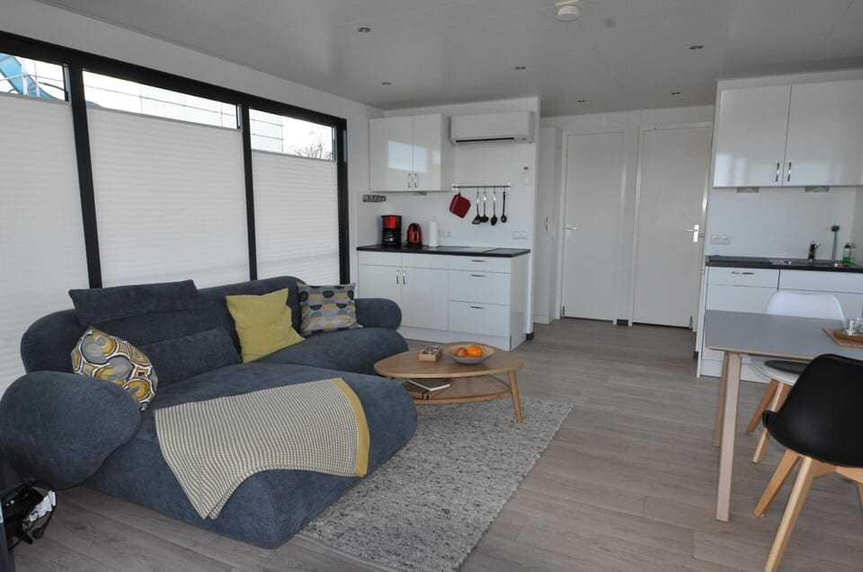 Mobile Home | Living room