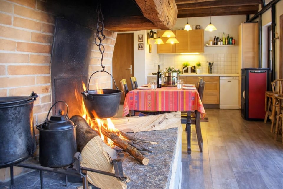 Family Chalet, 3 Bedrooms, Balcony, Mountainside (Ca Brunella 2 Lake Maggiore View) | Interior