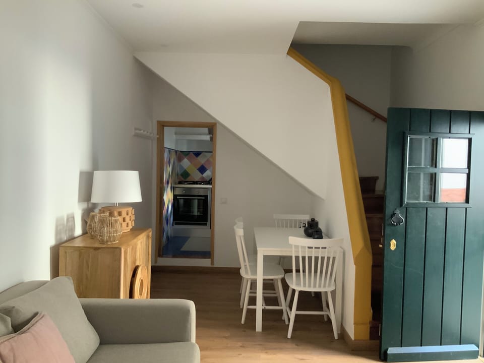 House, 1 Queen Bed, Patio | Living area | Flat-screen TV