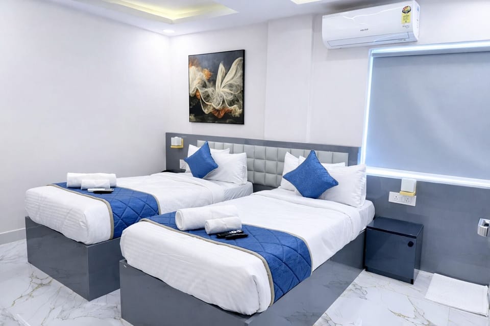 Deluxe Double or Twin Room | Premium bedding, minibar, in-room safe, desk