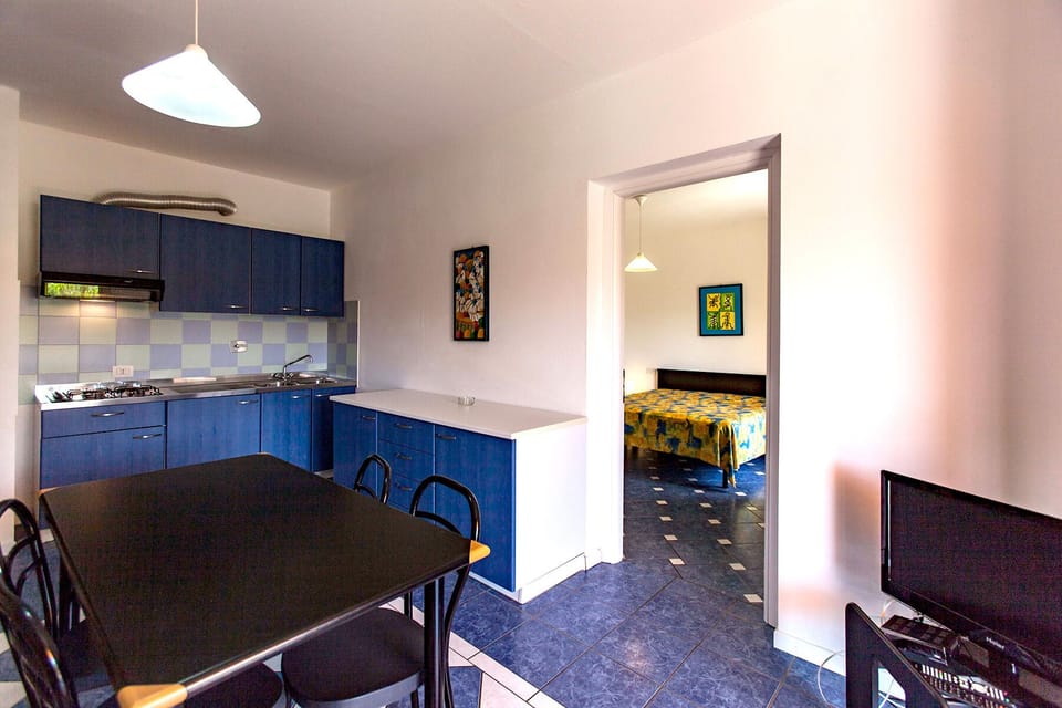 Comfort Apartment, Balcony | Cribs/infant beds, free WiFi, bed sheets