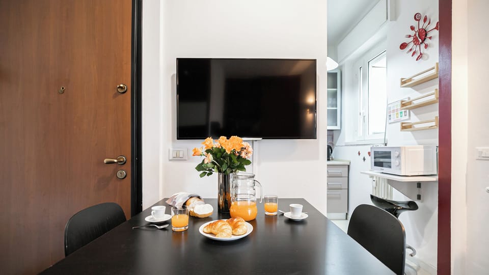 Apartment (1 Bedroom) | Interior