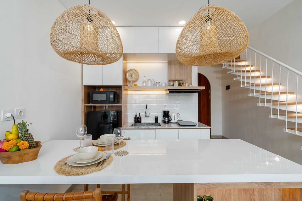 Basic Villa | Private kitchen | Fridge, microwave, stovetop, toaster