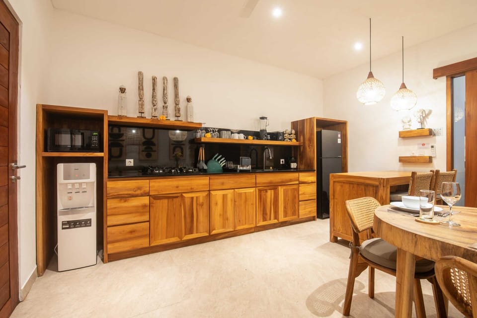 Basic Villa | Private kitchen | Fridge, microwave, stovetop, toaster