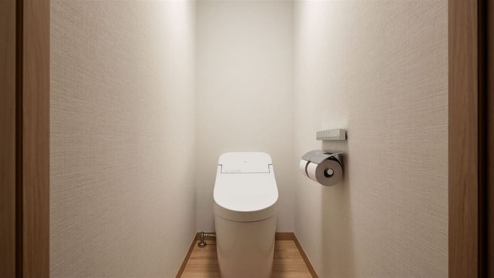 In-room safe, WiFi (free), bed sheets