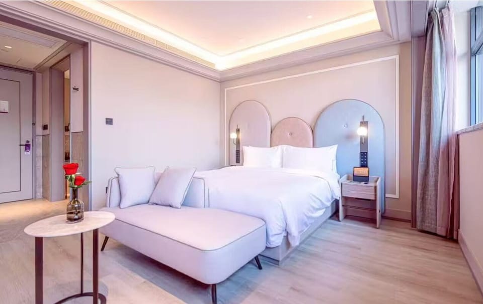 Deluxe Room, 1 King Bed | Front of property