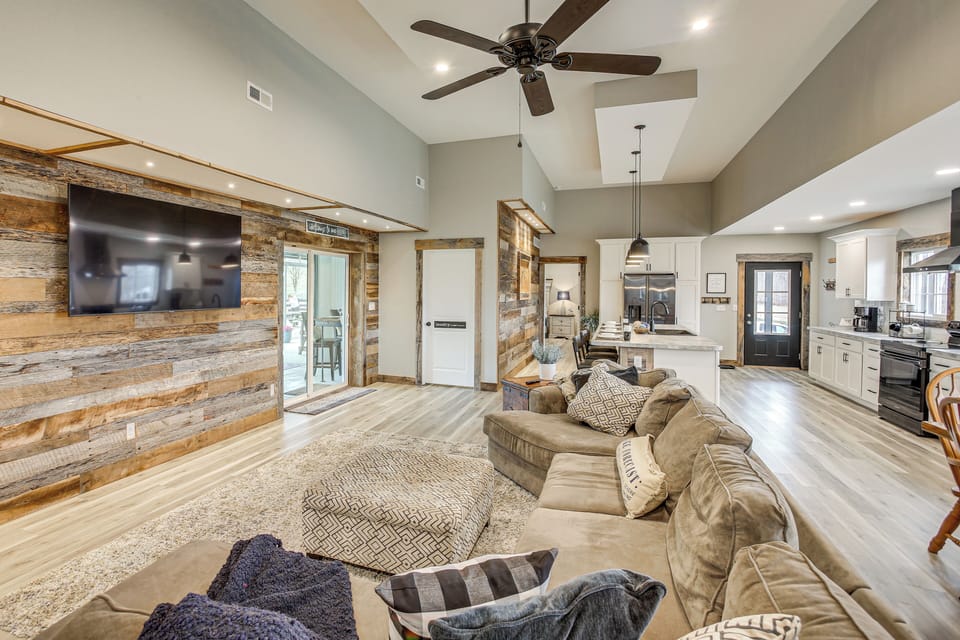 House (4 Bedrooms) | Interior