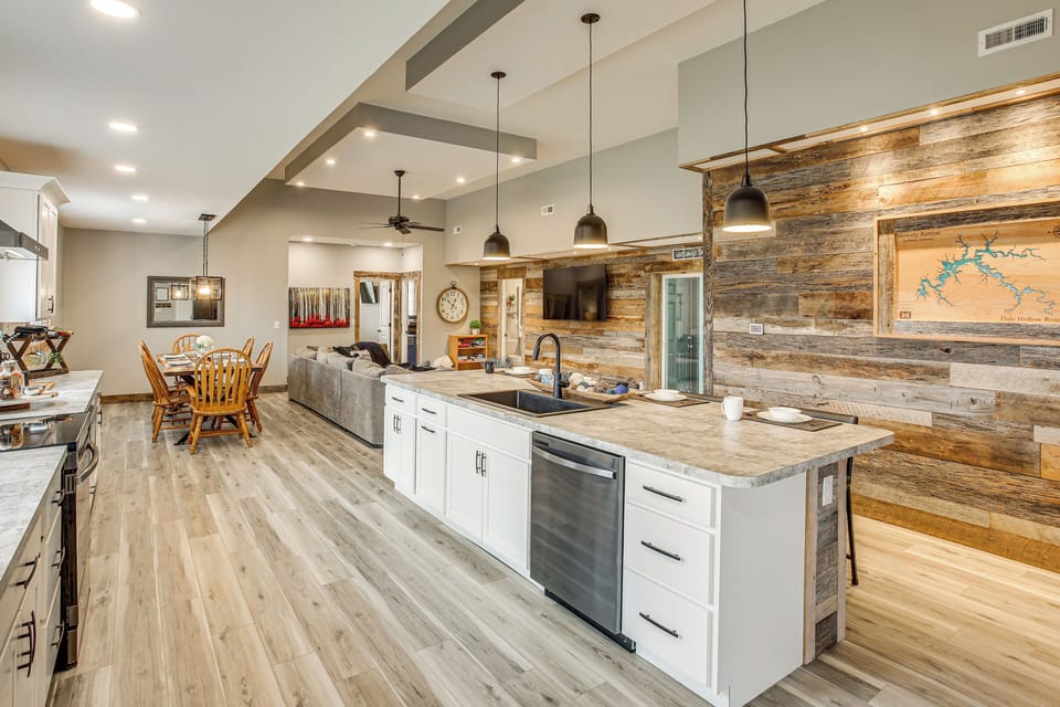 House (4 Bedrooms) | Interior