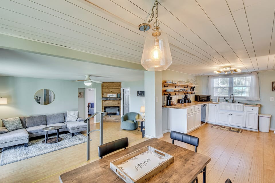 House (5 Bedrooms) | Interior