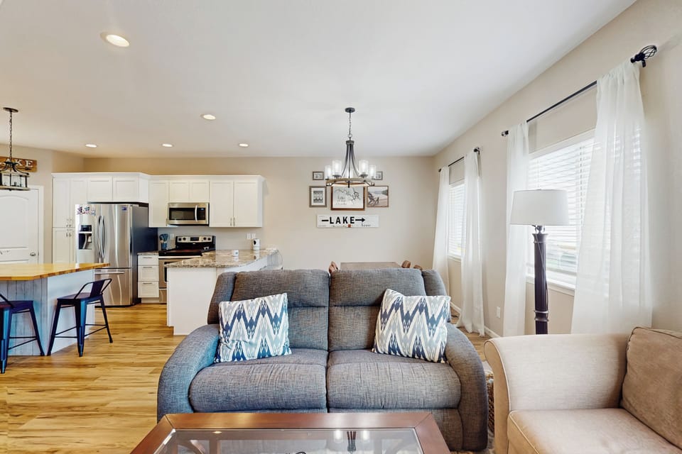 House (3 Bedrooms) | Interior