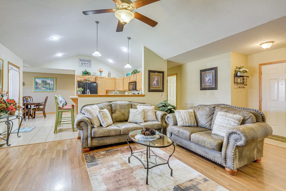 House (3 Bedrooms) | Interior