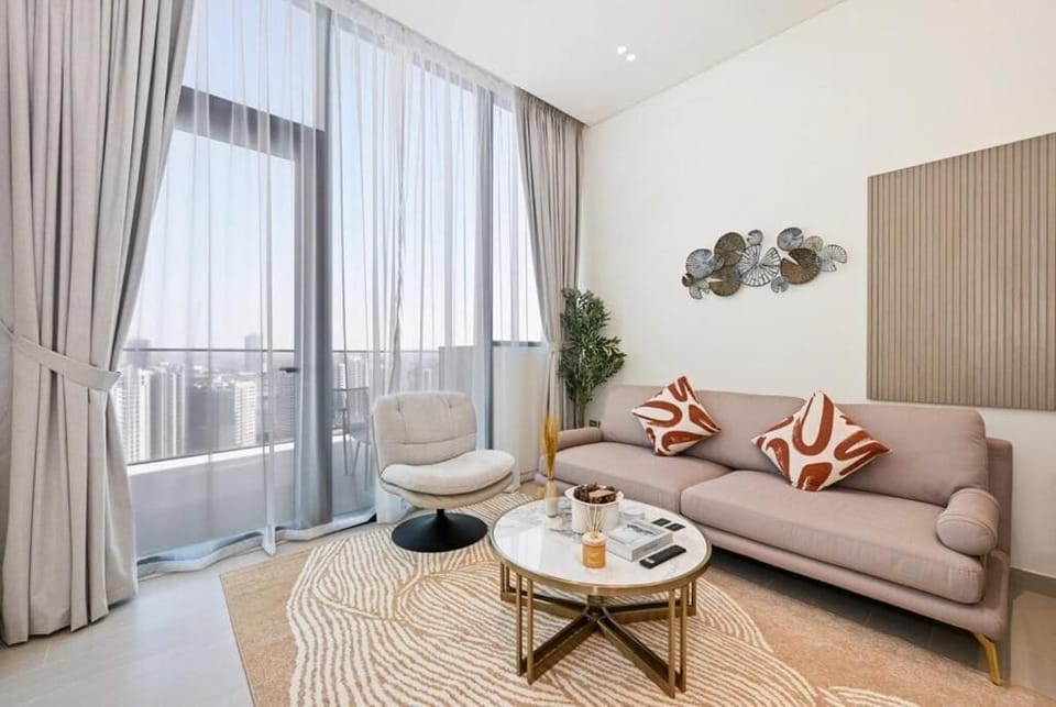 Apartment, Balcony, City View | Living area