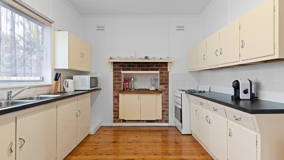 Fully equipped kitchen with ample bench space