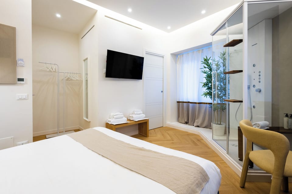 Superior Double Room, Private Bathroom | Desk, laptop workspace, blackout drapes, free WiFi