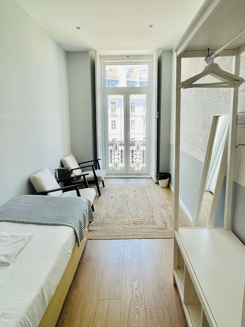 Triple Room | Desk, laptop workspace, blackout drapes, soundproofing